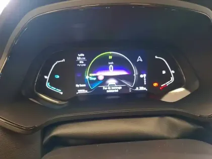 Photo 41 Renault Captur  E-Tech full hybrid 145