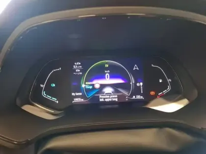 Photo 40 Renault Captur  E-Tech full hybrid 145