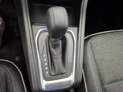 Photo 11 Renault Captur  E-Tech full hybrid 145