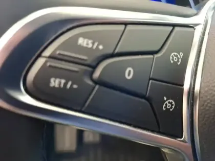 Photo 36 Renault Captur  E-Tech full hybrid 145