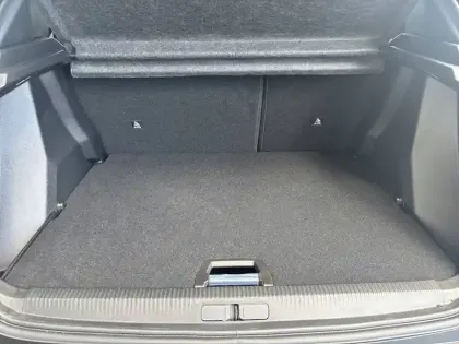 Photo 5 Peugeot 2008  Hybrid 145 ch e-DCS6