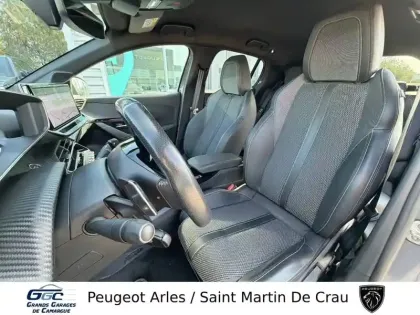 Photo 8 Peugeot 208  Hybrid 136 e-DCS6