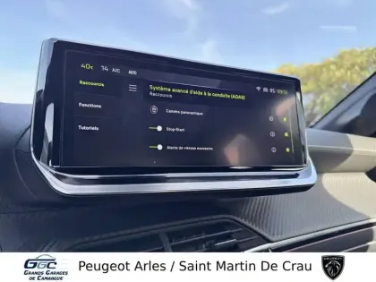 Photo 19 Peugeot 208  Hybrid 136 e-DCS6