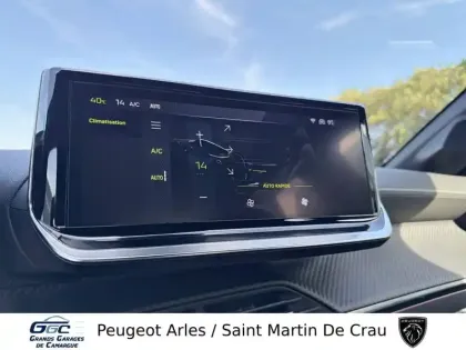 Photo 18 Peugeot 208  Hybrid 136 e-DCS6