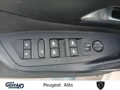 Photo 11 Peugeot 308  BlueHDi 130ch S&S EAT8