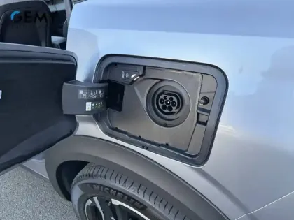 Photo 13 Peugeot 5008  Plug-in Hybrid 225 ch e-DCS7