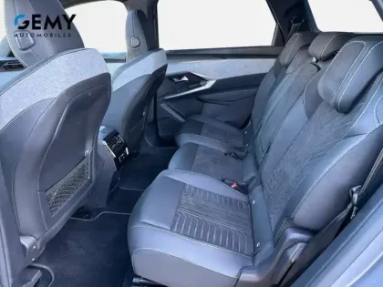 Photo 9 Peugeot 5008  Plug-in Hybrid 225 ch e-DCS7