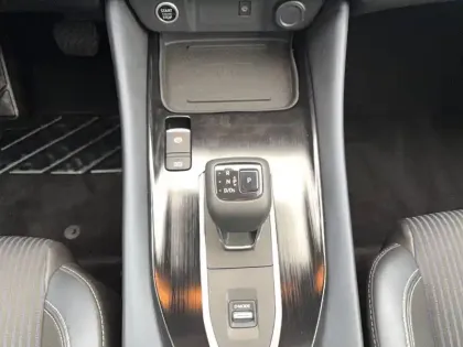 Photo 12 Nissan Qashqai  Mild Hybrid 158 ch Xtronic