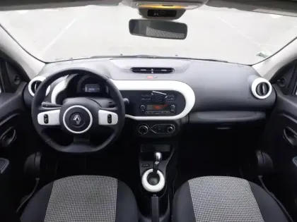 Photo 9 Renault Twingo  III E-Tech