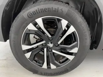 Photo 15 Peugeot 2008  PureTech 130 S&S EAT8