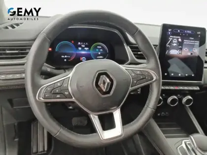 Photo 12 Renault Captur  E-Tech full hybrid 145