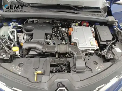 Photo 11 Renault Captur  E-Tech full hybrid 145