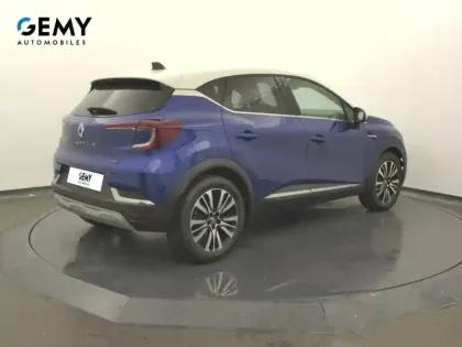Photo 17 Renault Captur  E-Tech full hybrid 145