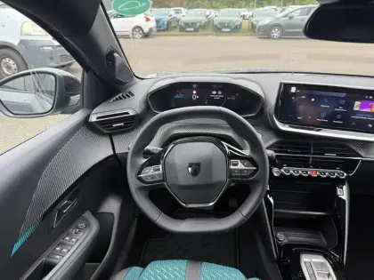 Photo 9 Peugeot 208  Electrique 136 ch 50 kWh