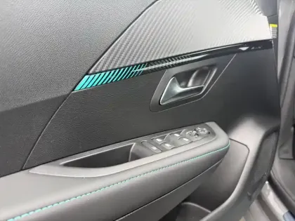 Photo 19 Peugeot 208  Electrique 136 ch 50 kWh