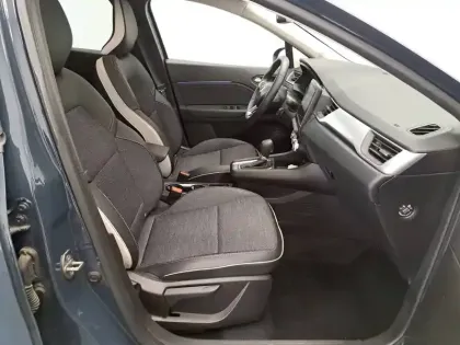 Photo 24 Renault Captur  E-Tech full hybrid 145