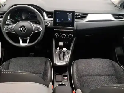 Photo 43 Renault Captur  E-Tech full hybrid 145