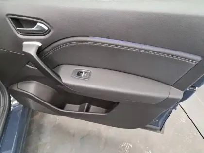 Photo 25 Renault Captur  E-Tech full hybrid 145