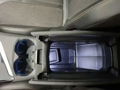Photo 24 Peugeot 3008  Hybrid 225 e-EAT8