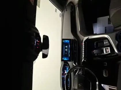 Photo 9 Peugeot 3008  Hybrid 225 e-EAT8