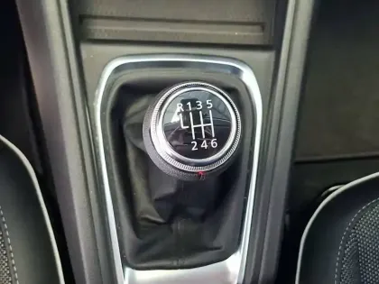 Photo 43 Renault Captur  TCe 140 - 21