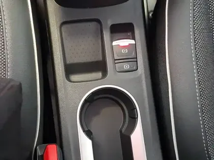 Photo 44 Renault Captur  TCe 140 - 21