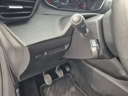 Photo 36 Peugeot 208  PURETECH 100 S&S BVM6