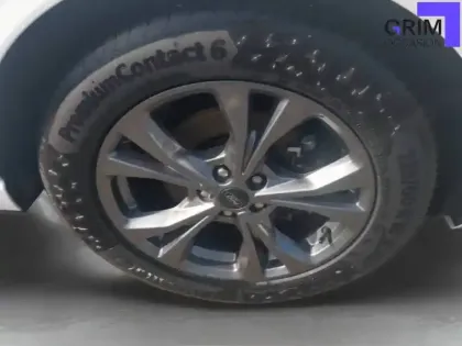 Photo 13 Ford Kuga  2.5 Duratec 190 ch FlexiFuel FHEV E85 Powershift
