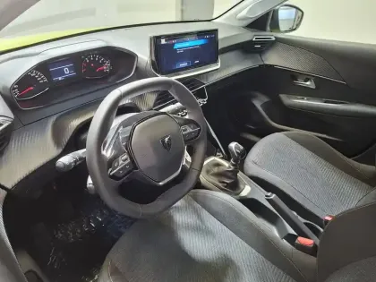 Photo 10 Peugeot 208  Turbo 100 ch BVM6