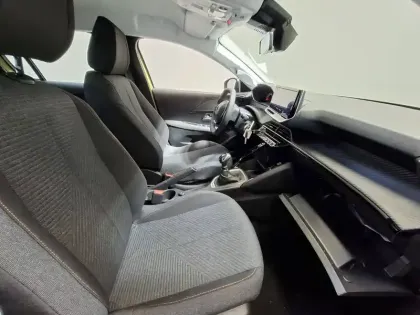Photo 16 Peugeot 208  Turbo 100 ch BVM6