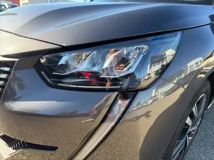 Photo 10 Peugeot 208  PureTech 100 S&S BVM6