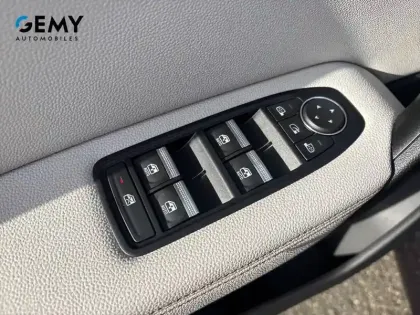 Photo 15 Renault Captur  TCe 155 EDC FAP