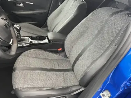 Photo 13 Peugeot 208  PureTech 100 S&S BVM6