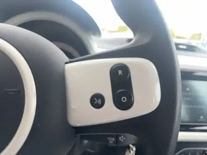 Photo 37 Renault Twingo  III E-Tech
