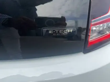 Photo 17 Renault Twingo  III E-Tech