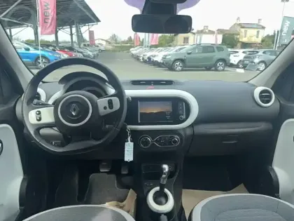 Photo 10 Renault Twingo  III E-Tech