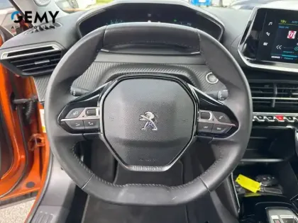Photo 13 Peugeot 2008  Electrique 136 ch