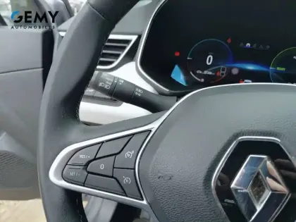 Photo 13 Renault Clio  E-Tech full hybrid 145