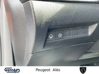 Photo 10 Peugeot 2008  PureTech 155 S&S EAT8