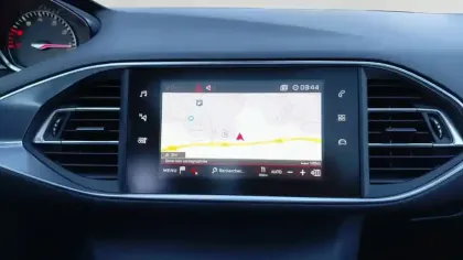 Photo 13 Peugeot 308  PureTech 130ch S&S EAT8