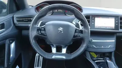 Photo 12 Peugeot 308  PureTech 130ch S&S EAT8