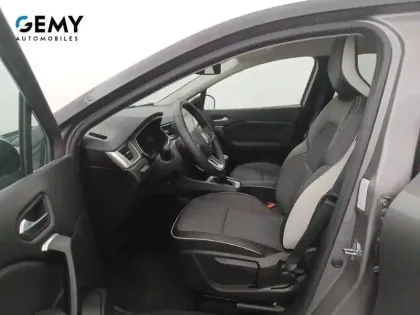 Photo 23 Renault Captur  mild hybrid 140