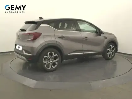 Photo 32 Renault Captur  mild hybrid 140