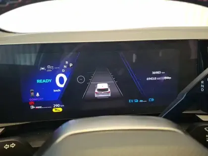 Photo 31 Renault Austral  E-Tech full hybrid 200 GSR2