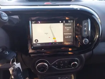 Photo 29 Renault Twingo  III E-Tech