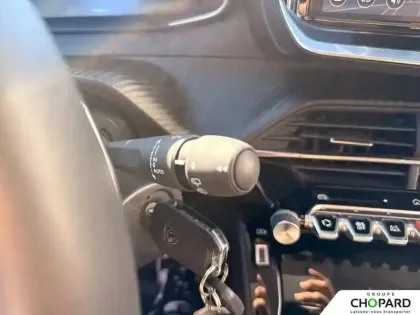 Photo 17 Peugeot 208  Hybrid 110 ch e-DCS6
