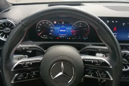 Photo 16 Mercedes Classe A  200 d