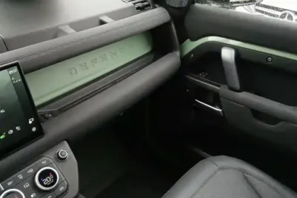 Photo 25 Land rover Defender  90 D300 MHEV BVA8 X-Dynamic