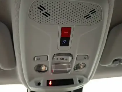 Photo 20 Peugeot 208  Hybrid 110 ch e-DCS6