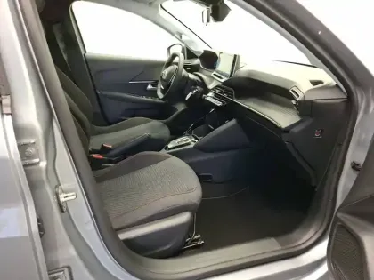 Photo 21 Peugeot 208  Hybrid 110 ch e-DCS6